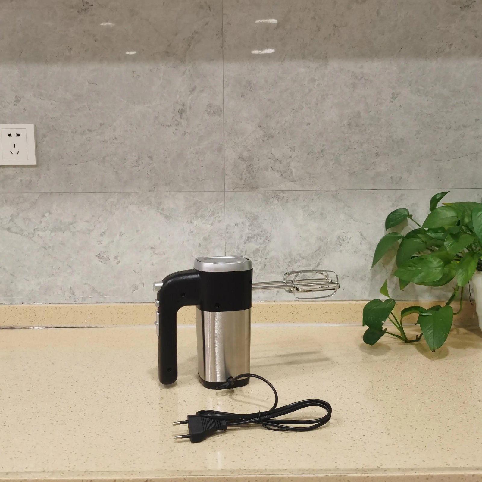 Batteur inox 300W 05 vitesses + Turbo Sonashi SMX-153 – Image 10