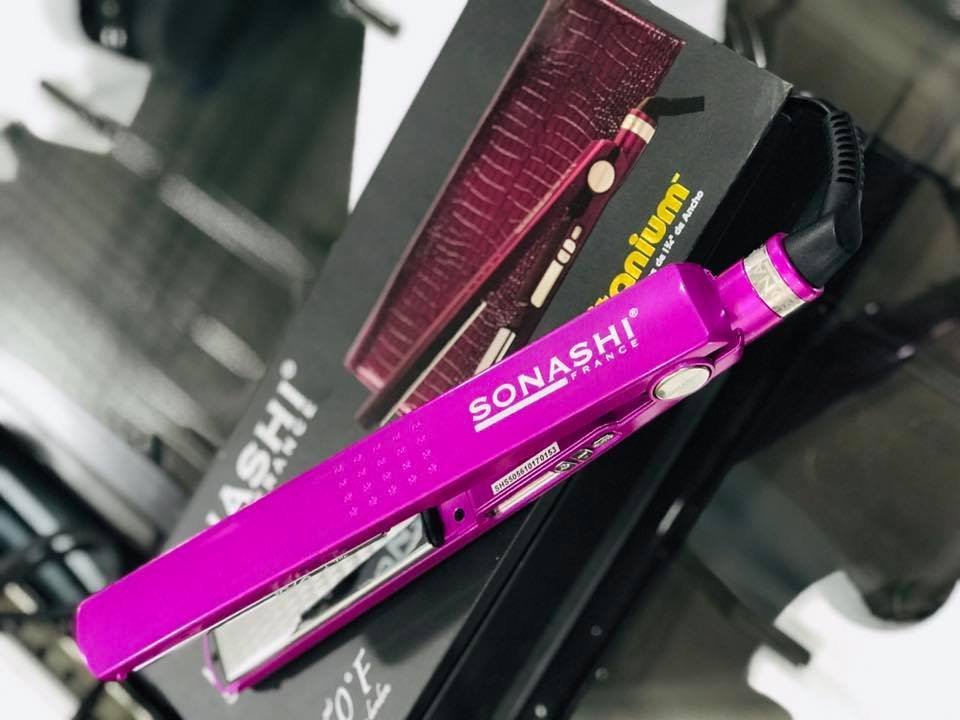 Lisseur Plaque Titanium 450°F Avec Pochette Sonashi SHS-2060